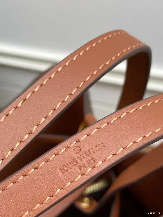 VUITTON LOUIS NÉONOÉ 0630